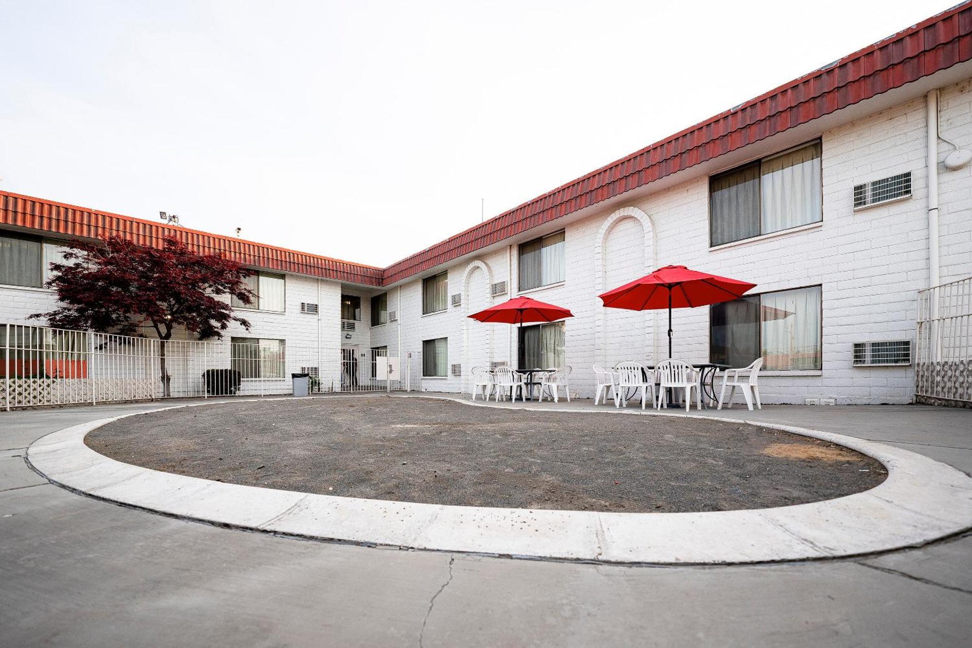 Oyo Hotel Hermiston Or, Downtown Extérieur photo