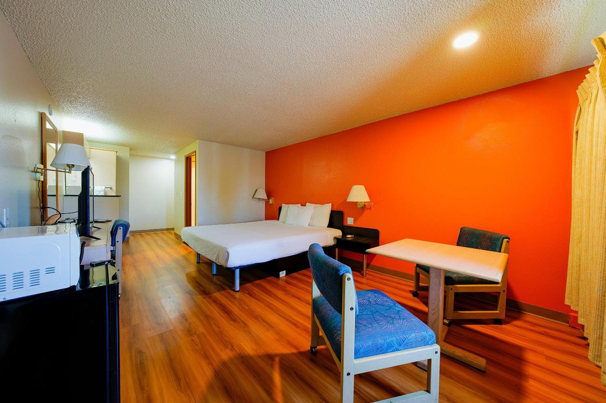 Oyo Hotel Hermiston Or, Downtown Extérieur photo