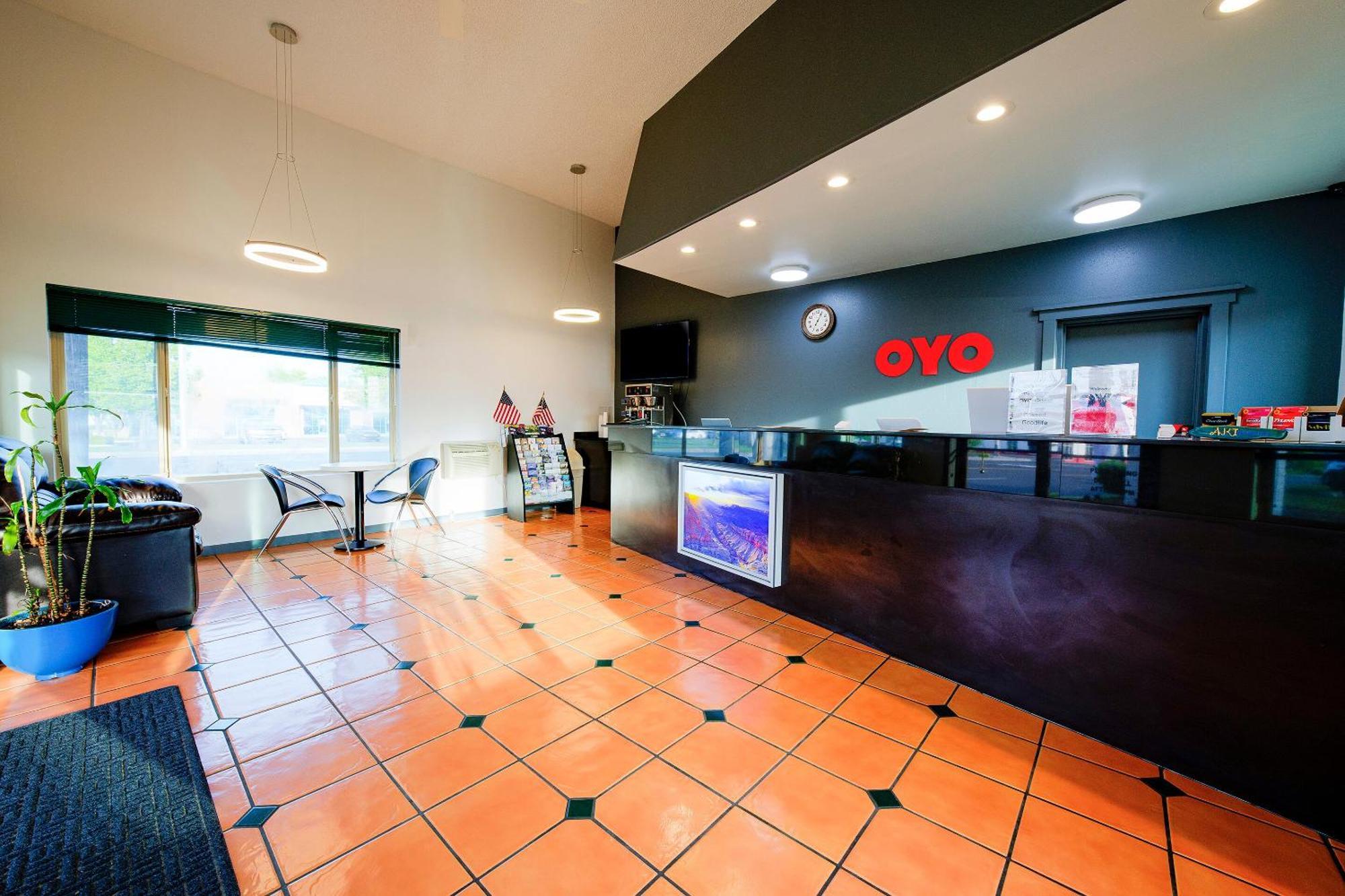 Oyo Hotel Hermiston Or, Downtown Extérieur photo