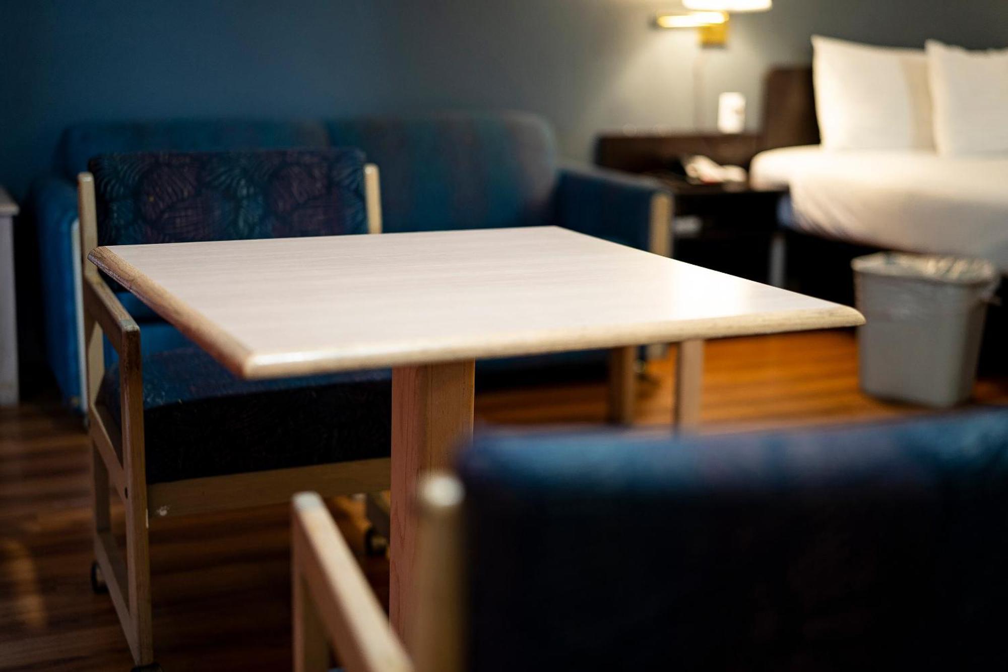 Oyo Hotel Hermiston Or, Downtown Extérieur photo