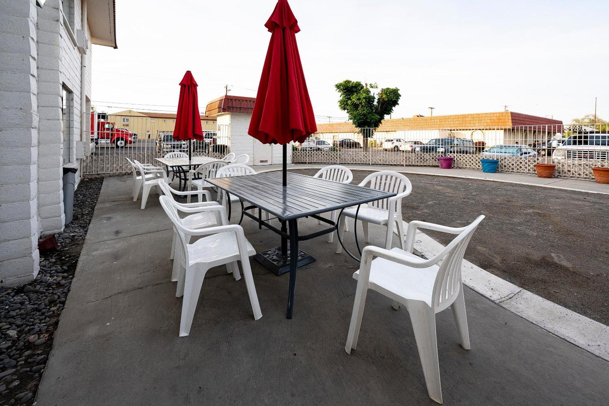 Oyo Hotel Hermiston Or, Downtown Extérieur photo